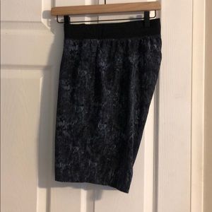 Lululemon 9” Athletic Shorts Navy Pattern Unlined